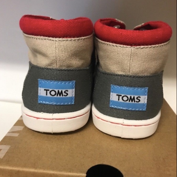 Tom's Youth Grey Color Block Botas Size 3.5 NIB - Picture 4 of 5